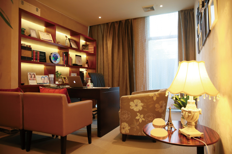 上海艺星医疗美容医院（长宁院）预约挂号方式：