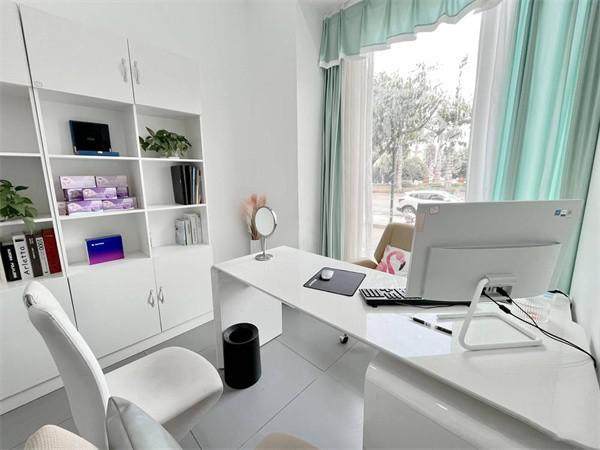 红河吴氏嘉美医疗美容门诊部预约挂号方式: