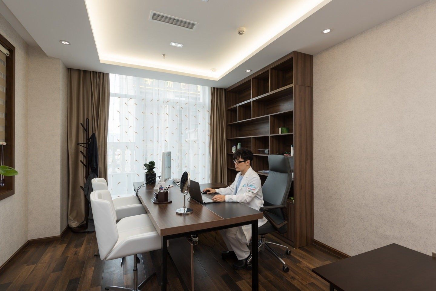 成都纽莱茵医疗美容整形门诊部地址电话及营业时间