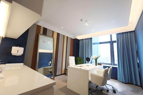 武汉艺星医疗美容陈瑞医生排名如何？热玛吉超声炮抗衰项目8k起