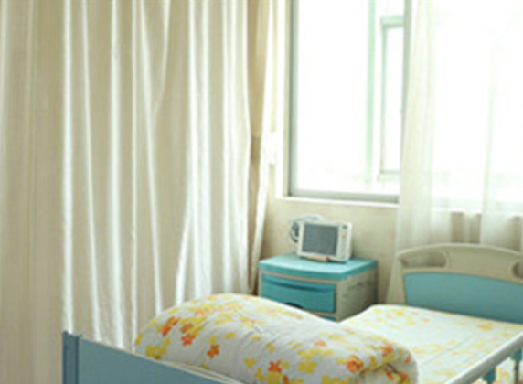 广东韩妃李光琴20年专注双眼皮修复，分层剥离+显微镜辅助让疤痕隐形！