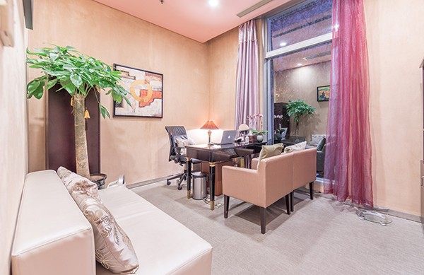 上海艺星医疗美容医院（长宁院）彭才学：法定认证保护正规性