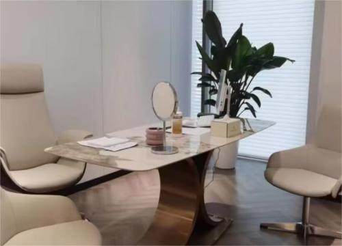 五、便捷的预约方式：轻松开启你的淡斑之旅